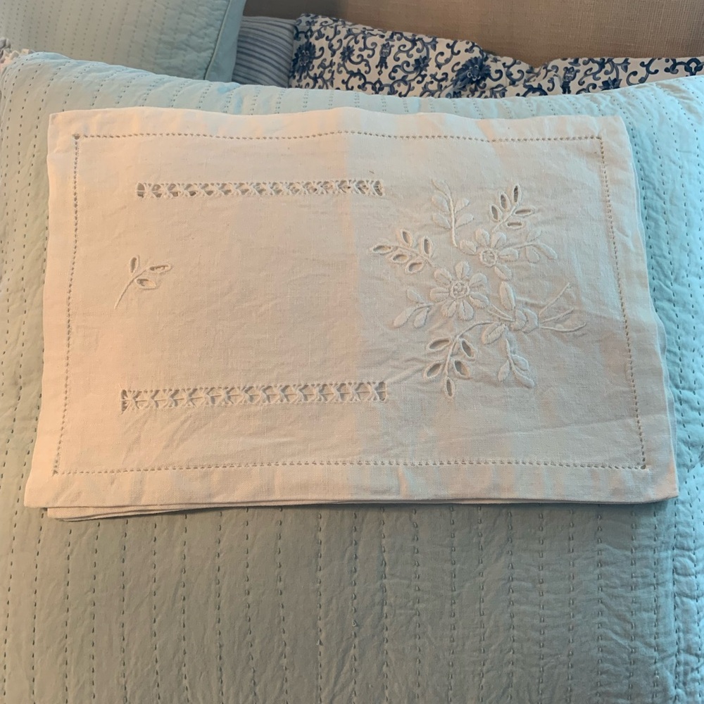 Vintage Embroidered Linen placemats